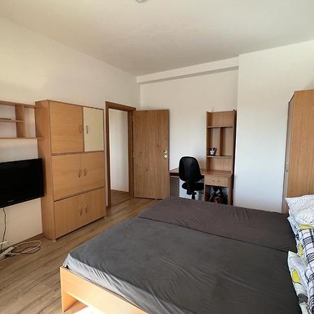 Vik Apartments Skopje Esterno foto