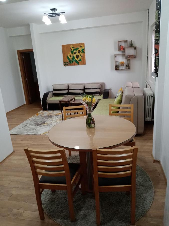 Vik Apartments Skopje Esterno foto